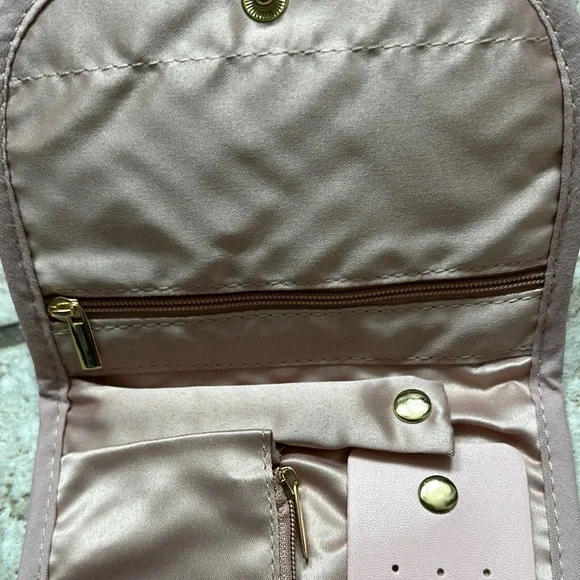 Quilted Pink Women's jewelry travel case - Picture 2 of 4